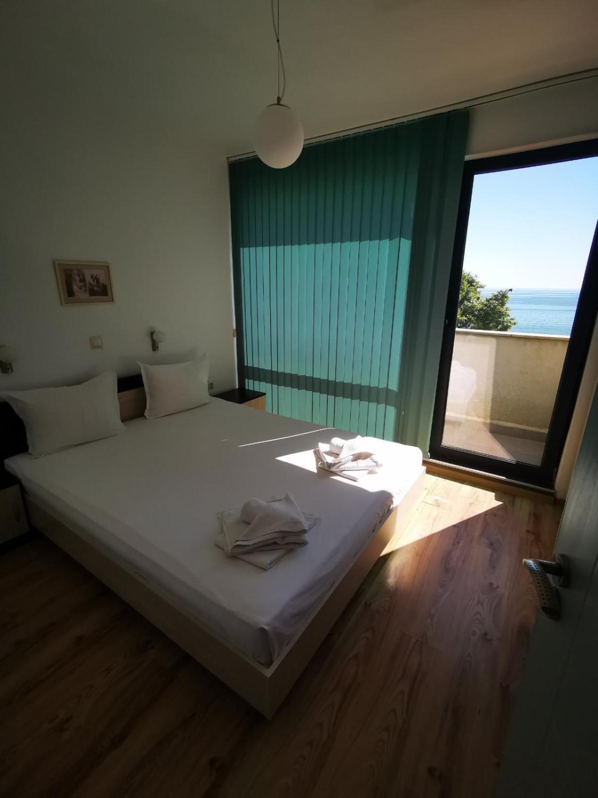 Azur Apartments Sozopol Esterno foto